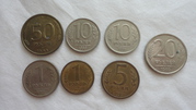 монеты разные.